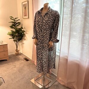 H&M Women’s cotton leopard print shirt dress – XL